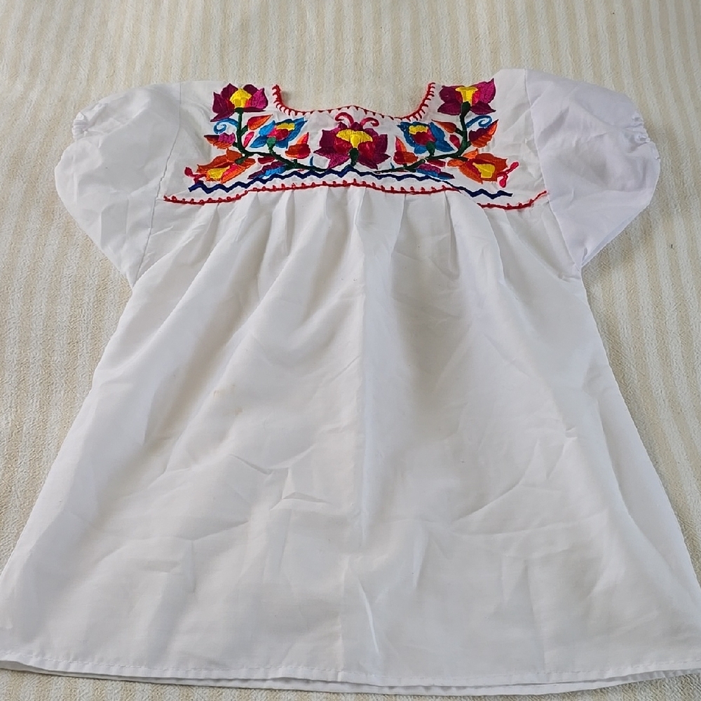 Girls Embroidered Mexican Floral Top Size:Small